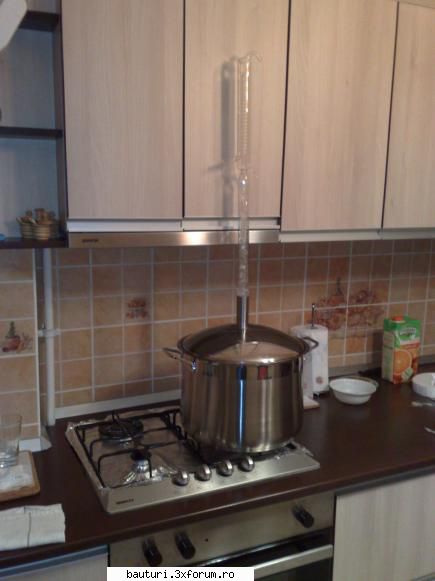Constructie instalatie de distilare - Coloana trece la limita pe langa hota - Handmade