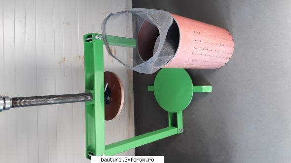 Distilarea pe plita cu inductie - Sam , Caberlot Pun poze cu presa. Am facut-o la - Distilarea