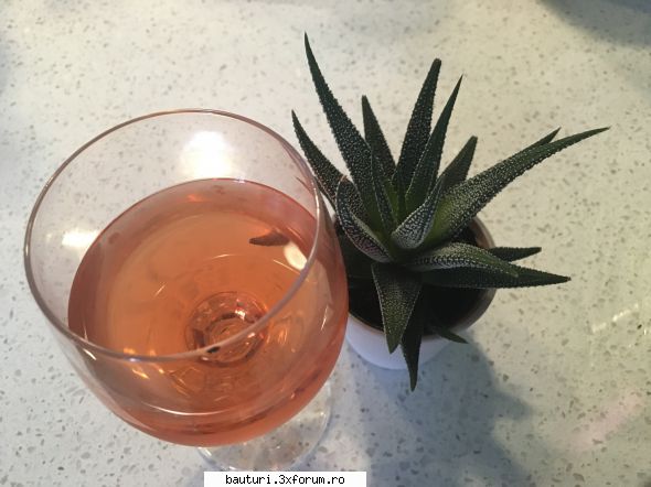 :uimit:  cidru de mere 

suc de mere10l+1l sirop de coacaze 
8-9% mai bea cineva prin ro ?