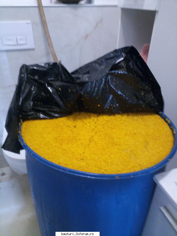 Matrafox din mălai și zahăr - licap - Distilarea