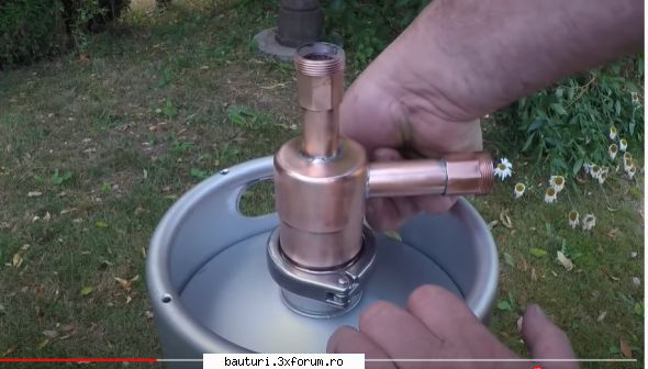 Matrafox din mălai și zahăr - Uitați-vă vă rog, la omul - Distilarea