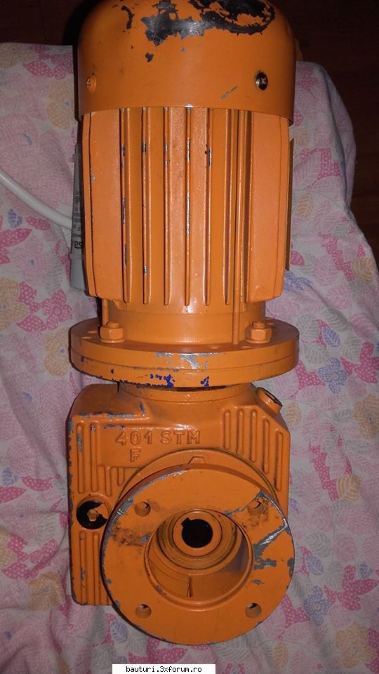 Mecanism cu pinioane pentru amestecat plamada - Am sa folosesc reductor mecanic de la 106 la 1 - Handmade