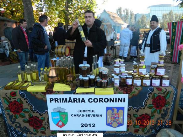 multzam voua ! daca aveti drum pe melagurile astea sau pe la targul indagra, fac cinste ! ;)
am