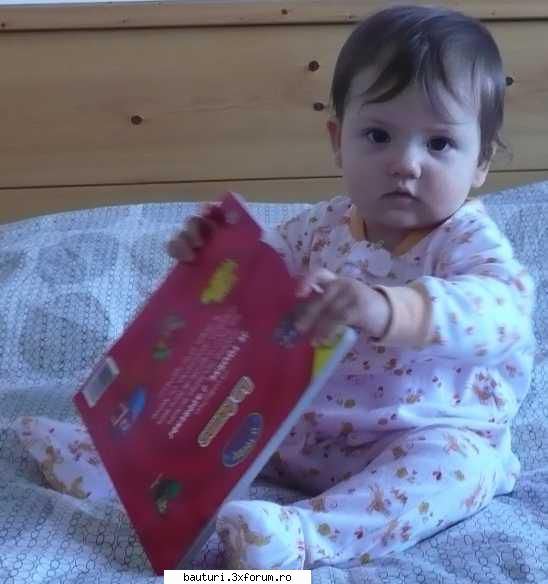 ... eu mai astept citeva zile ... ca nu am inca zapada ... 
... a nins 5 cm si apoi a plouat sa ne
