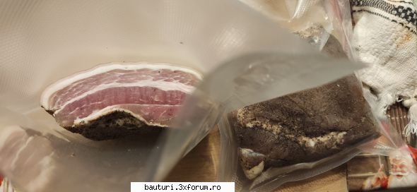 d'ale porcului=porcarii :-) - Cam tot 15 grame de sare pun si eu. Dupa afumare - Bucatarie